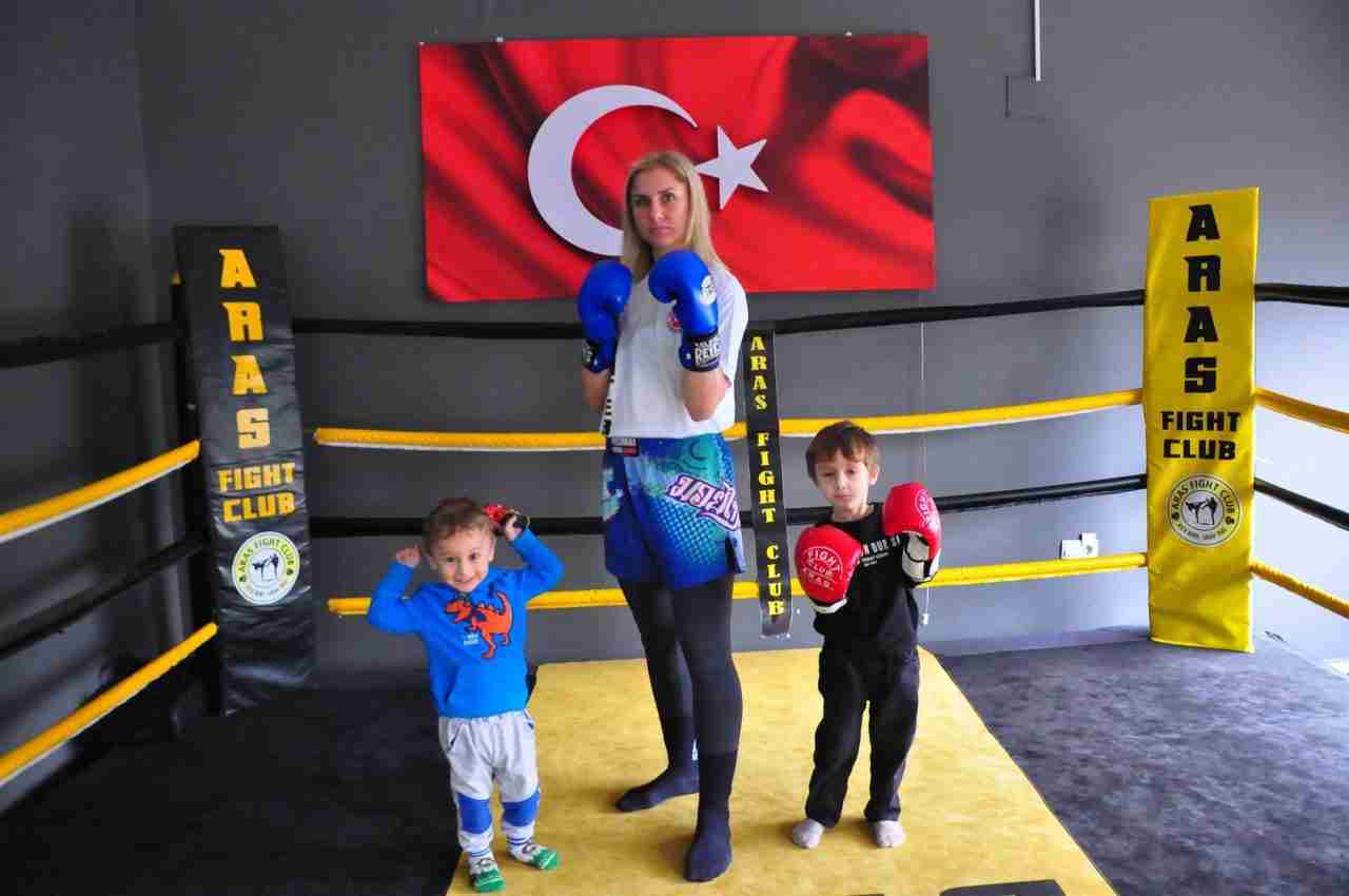 Çocuklarına Örnek Olmak İçin Ringlere Geri Döndü Manisa’nın Turgutlu ilçesinde