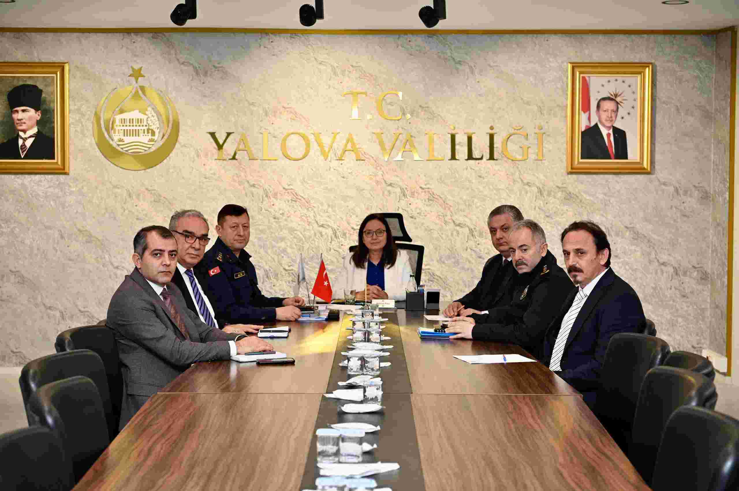 Yalova Valisi Dr. Hülya Kaya başkanlığında düzenlenen toplantıda, barajın ve