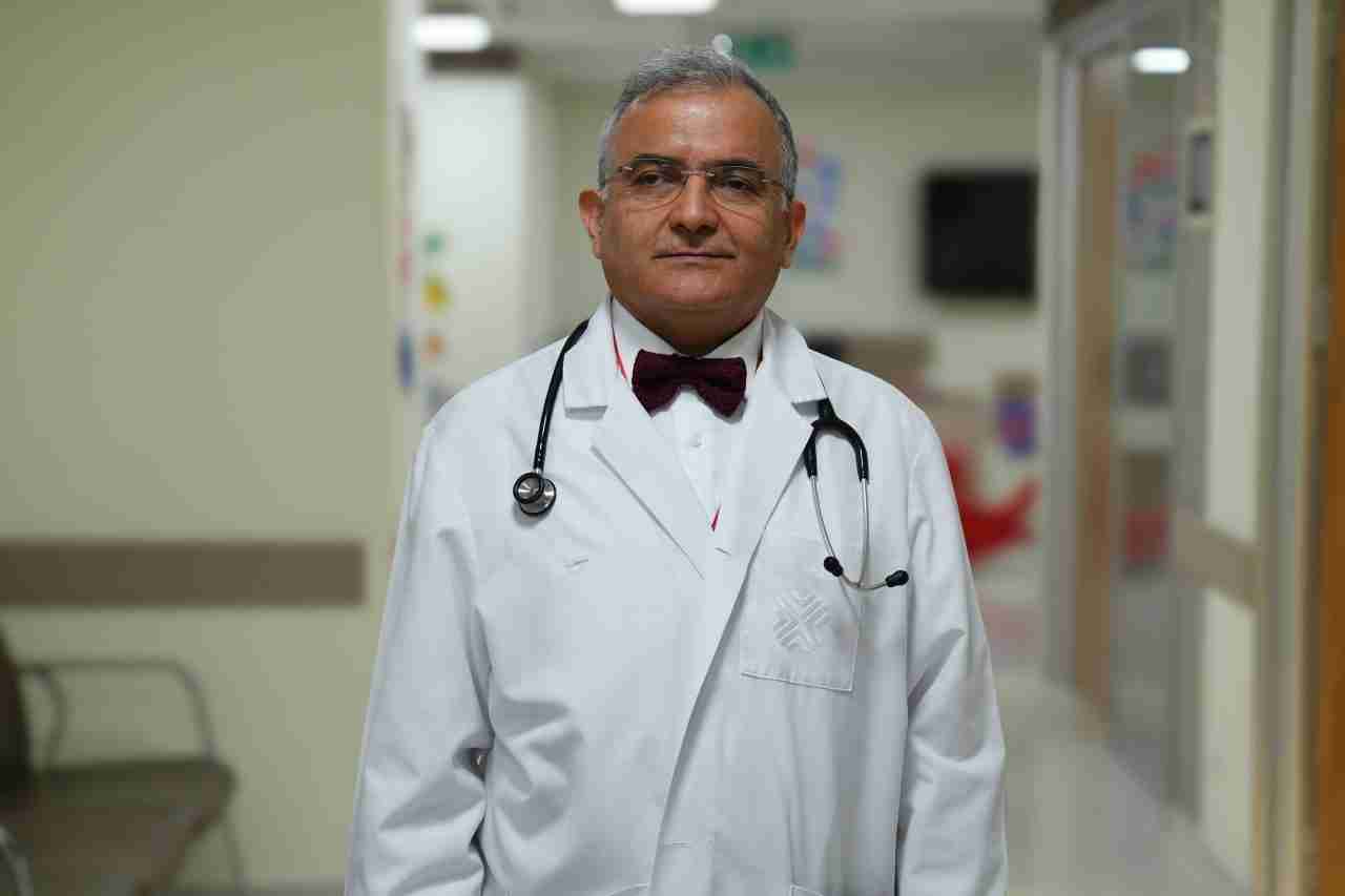 Çocuk Hematoloji ve Onkoloji Uzmanı Prof. Dr. Murat Elli, çocukluk
