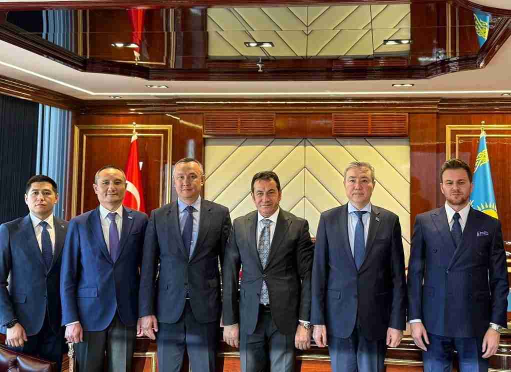 Kazakistan, Türkiye ile diplomatik ilişkilerini güçlendirmek amacıyla iş insanı Erdoğan