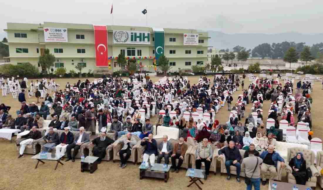 İHH İnsani Yardım Vakfı, Pakistan’ın Haripur şehrinde 192 kişilik Bursa