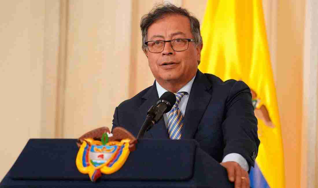 Kolombiya Cumhurbaşkanı Gustavo Petro, canlı yayınlanan bir kabine toplantısında yaşanan