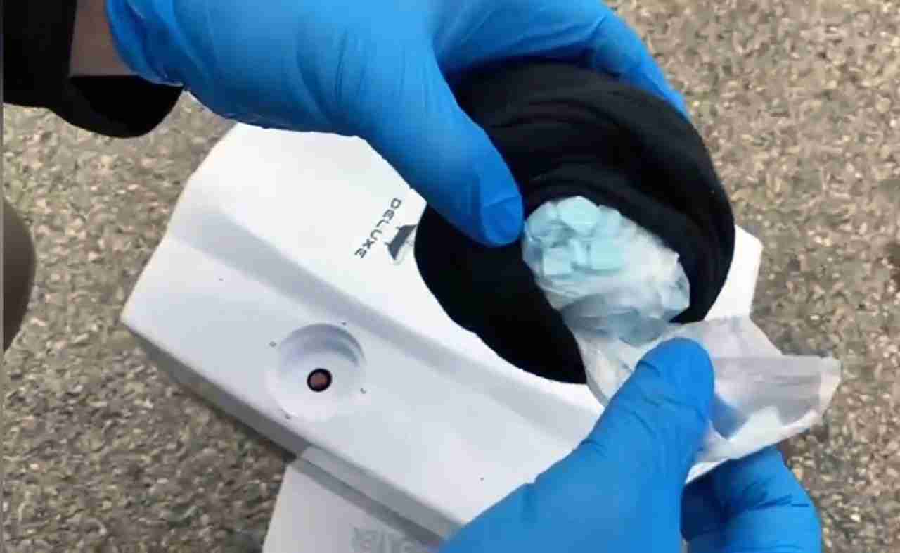 Narkotik Köpeği ‘Uzi’ Şofbendeki Uyuşturucuyu Buldu Adana’da polis ekiplerinin takibe