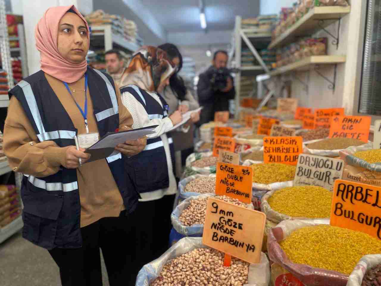 Ticaret Bakanlığı ekipleri, Ankara’da ramazan ayı öncesinde restoran ve toptancı