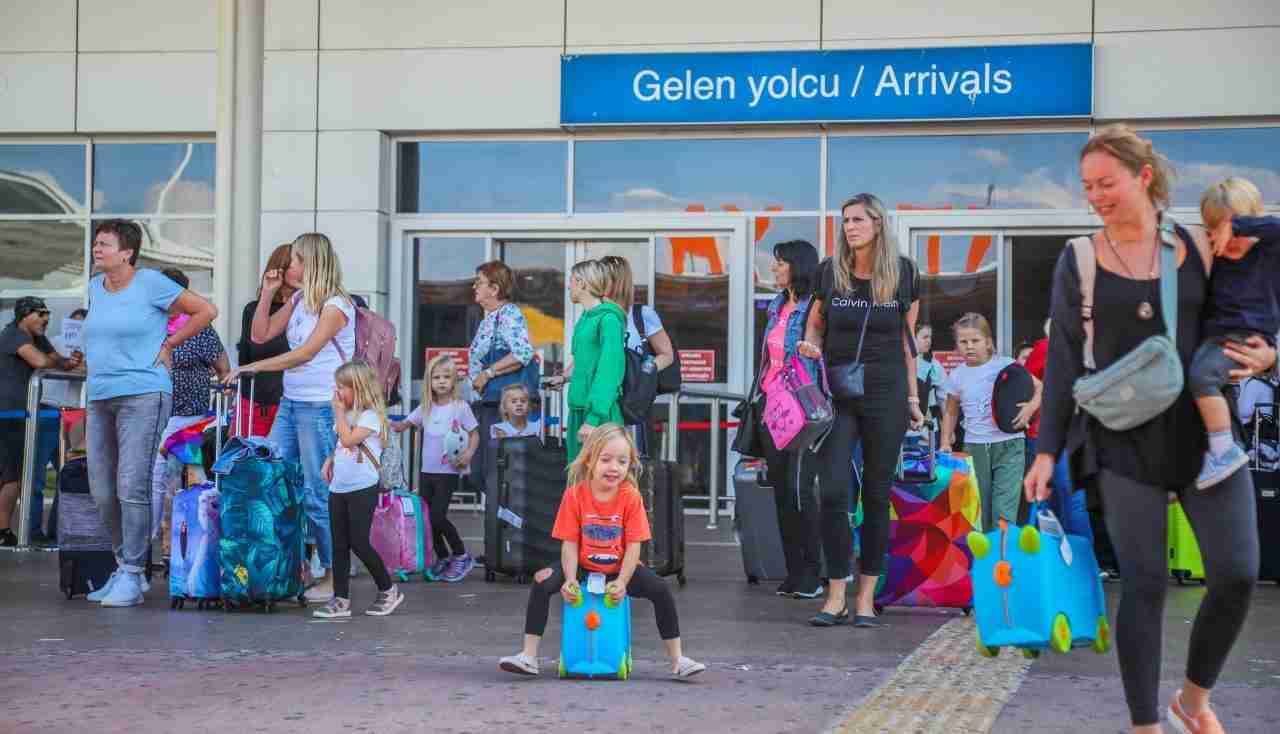 Turizmde Yeni Rekorlar Kırılıyor Türkiye’nin turizm başkenti Antalya, 2024 yılında