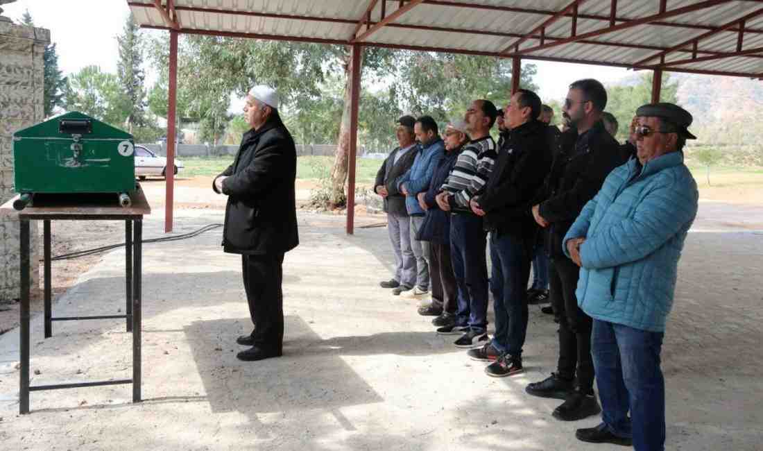 Fethiye’de 19 Yıl Sonra Cinayeti Ortaya Çıkan Erdoğan Bozkurt Defnedildi Muğla’nın Fethiye ilçesinde, 19 yıl önce kaybolan ve öldürüldüğü 5