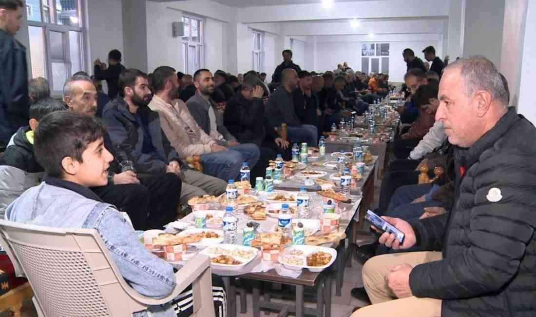Bingöl’ün Kültür Mahallesi’nde 2003 yılında 20 kişiyle başlayan ‘mahalle iftarı’