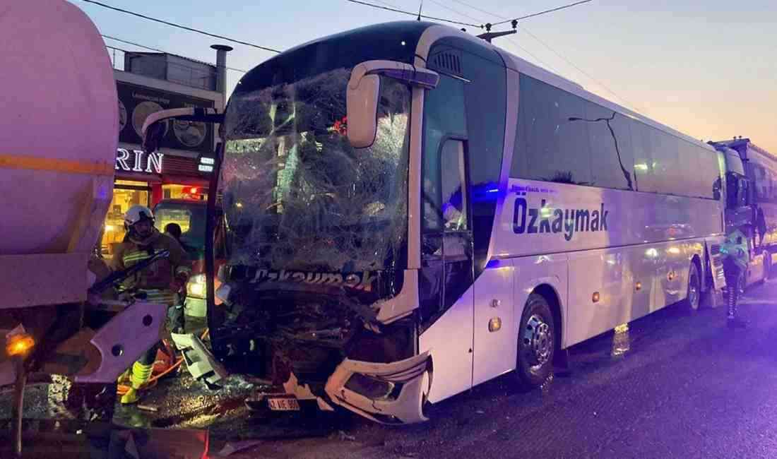 Manisa’nın Turgutlu ilçesinde TIR, yolcu otobüsü, tanker ve otomobilin karıştığı