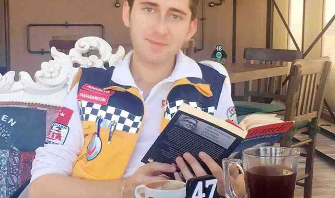 Antalya’nın Muratpaşa ilçesinde, 4 gaspçının saldırısına uğrayarak ağır yaralanan paramedik