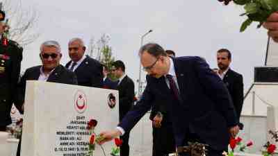 Şehitlikte Anma Programı Düzenlendi Siirt’te, 18 Mart Şehitleri Anma Günü