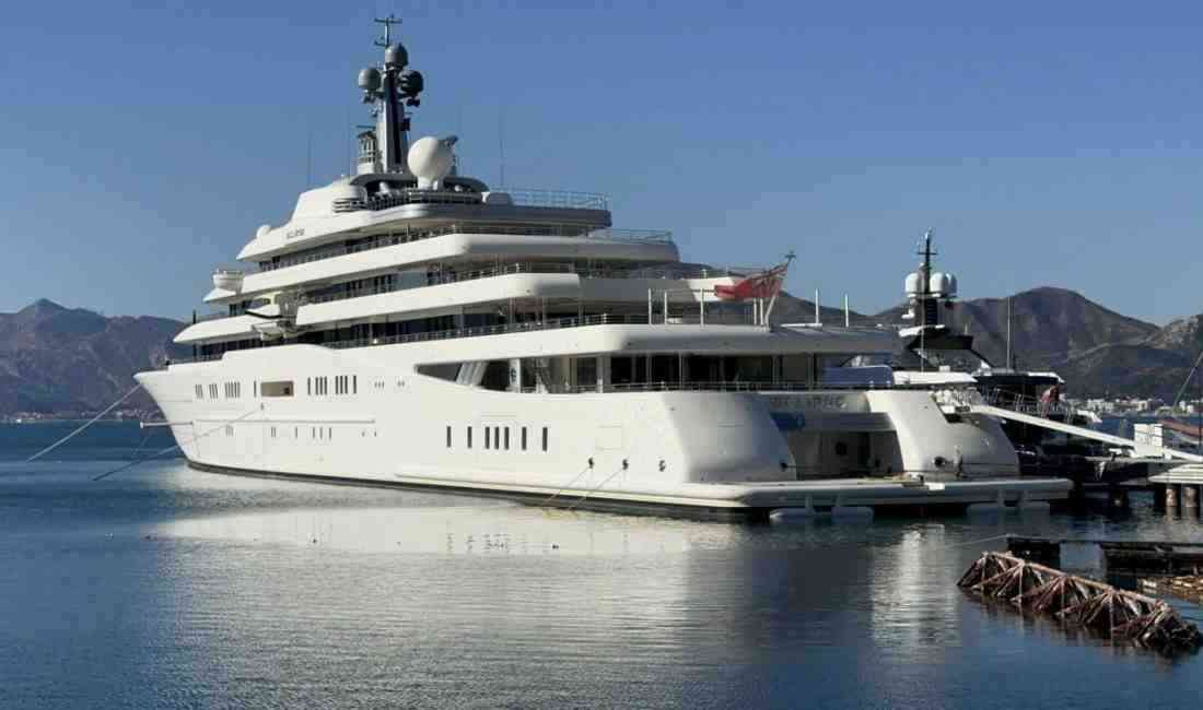 Rus milyarder Roman Abramoviç’in lüks yatları ‘Eclipse’ ve ‘My Solaris’,