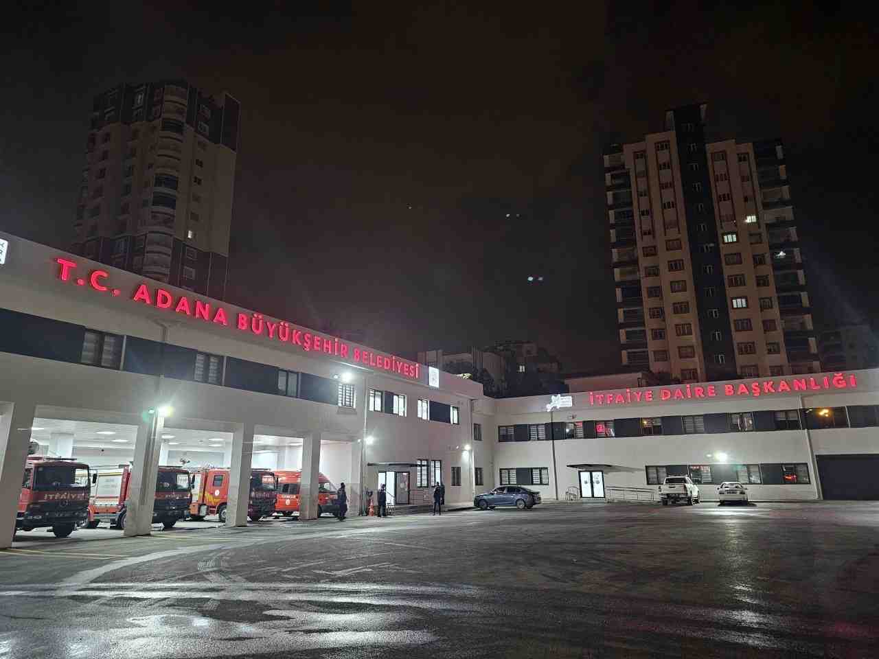 24 Saat Görevde Olan Kahramanlar Aynı Sofrada Buluşuyor Adana Büyükşehir