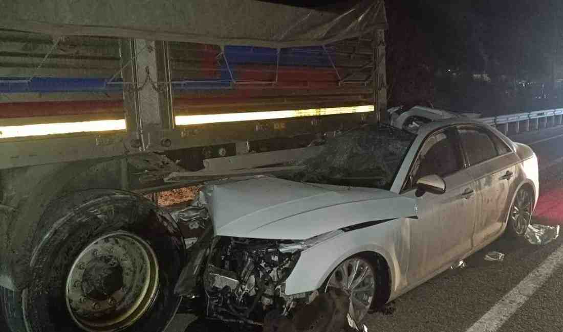 D-100 Karayolu’nda Otomobil TIR’a ÇarptıBolu’nun Yeniçağa ilçesinde meydana gelen trafik