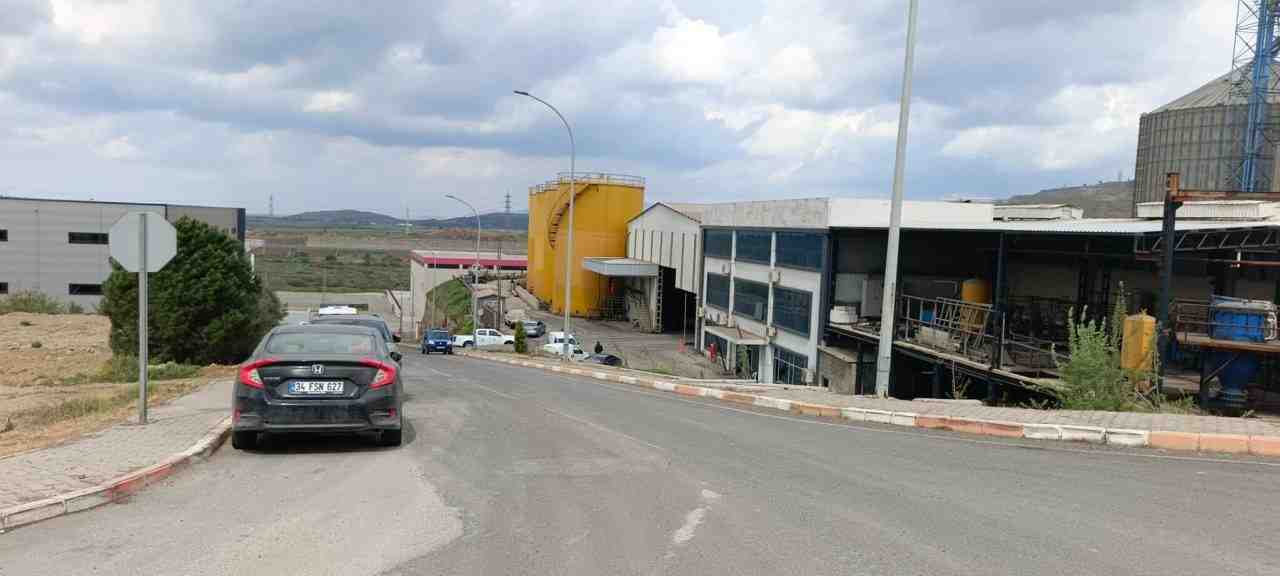 İzmir’in Aliağa ilçesinde bulunan bir yağ fabrikasında meydana gelen patlamada