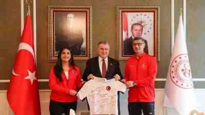 Gençlik ve Spor Bakanı Dr. Osman Aşkın Bak, Hırvatistan’da düzenlenen