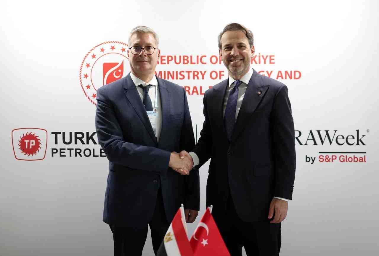 Enerji ve Tabii Kaynaklar Bakanı Alparslan Bayraktar, resmi ziyarette bulunmak