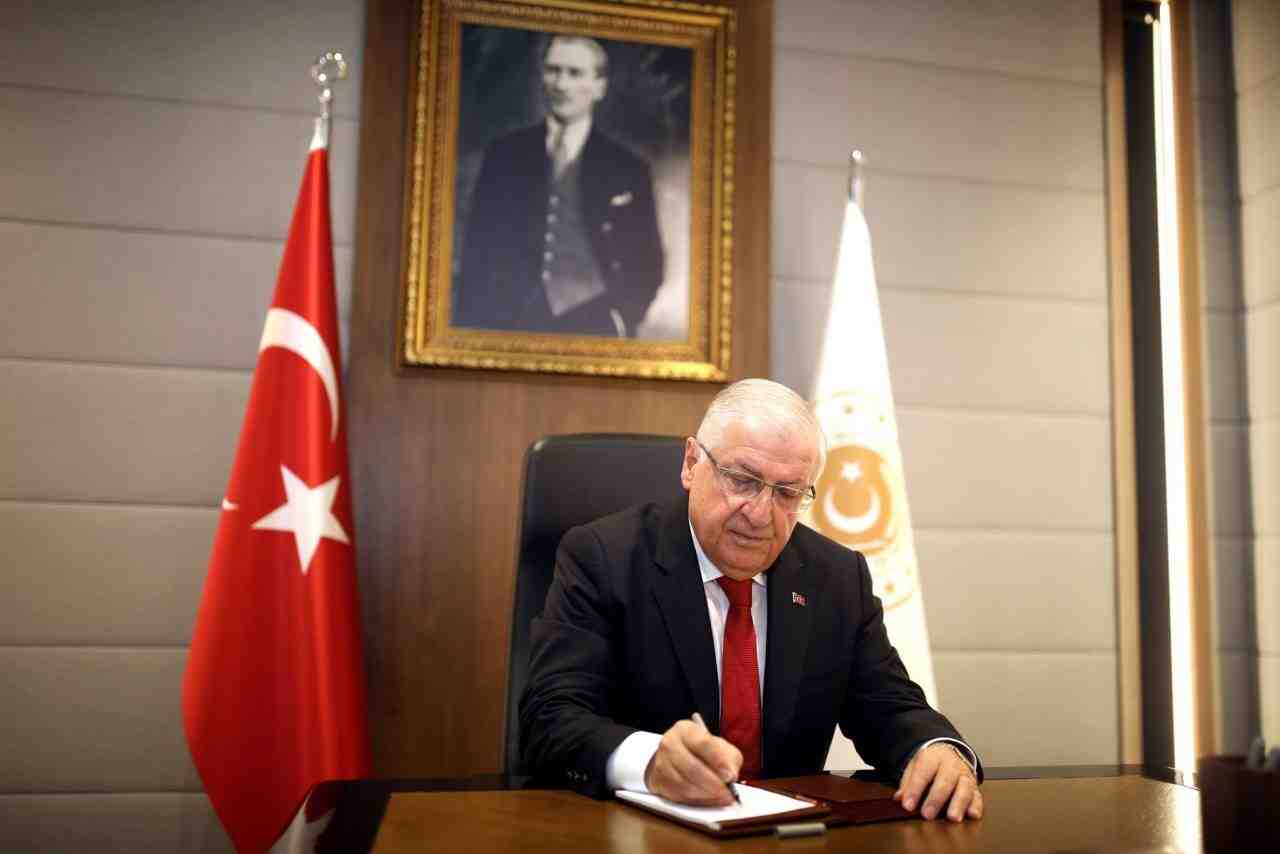 Milli Savunma Bakanı Yaşar Güler, 18 Mart Şehitleri Anma Günü