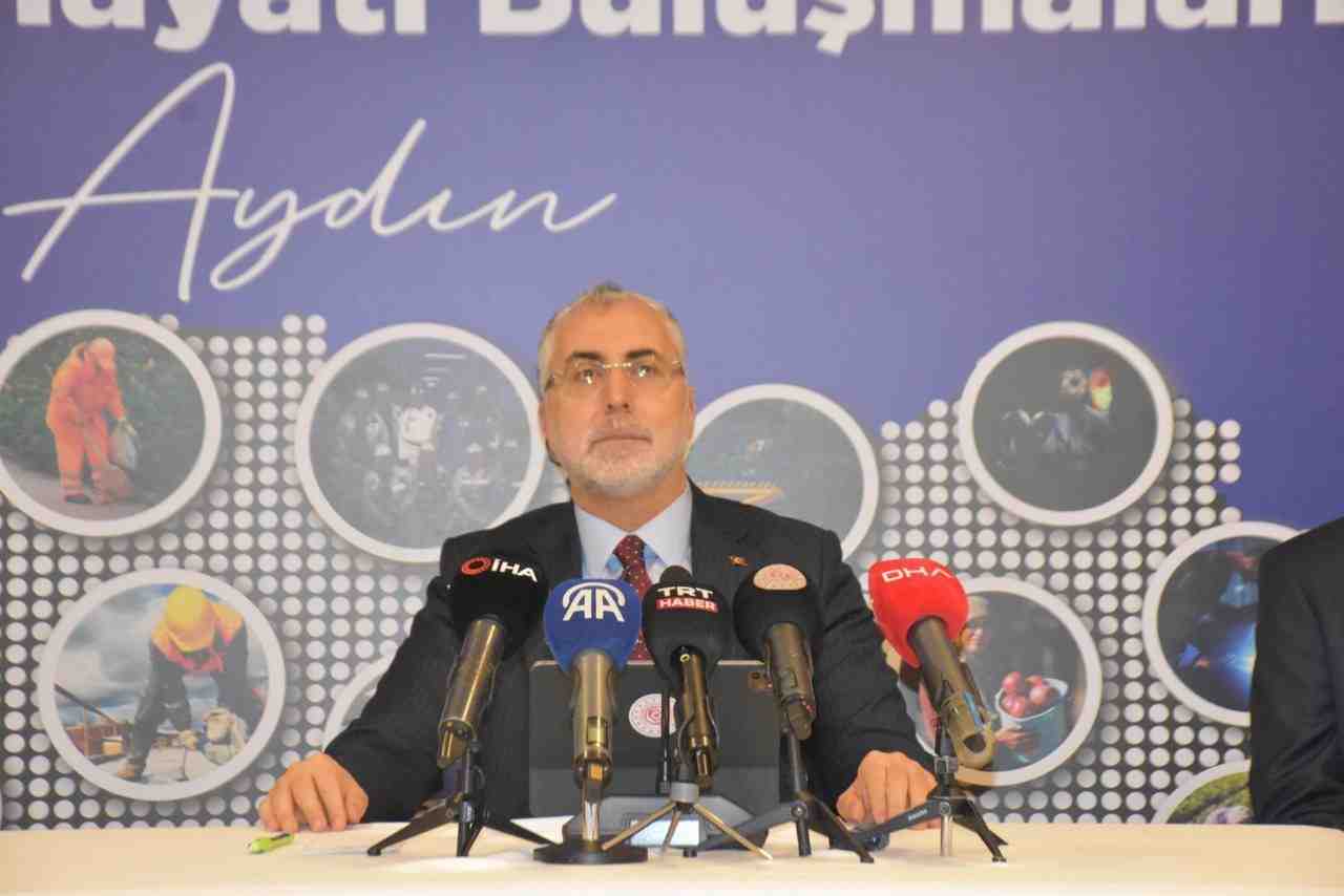 Çalışma ve Sosyal Güvenlik Bakanı Vedat Işıkhan, Aydın’da iş dünyasıyla