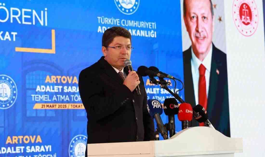 Adalet Bakanı Yılmaz Tunç, çeşitli temaslarda bulunmak üzere Tokat’a geldi.