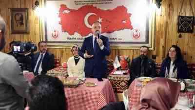 İçişleri Bakan Yardımcısı Bülent Turan, şehit aileleri ve gazilerle bir