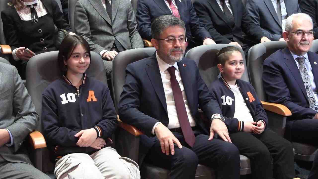 ‘Akıllı Tavşan Momo ve Orman Dostları’ Müzikali Galasında Buluşma Tarım