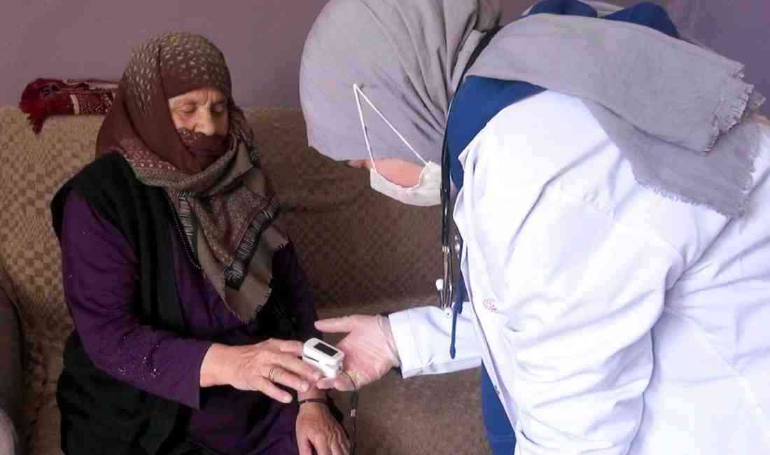 Büyükşehir Belediyesi Ekipleri 200 Yaşlının Evini Bayrama HazırlıyorErzurum’da, yalnız yaşayan