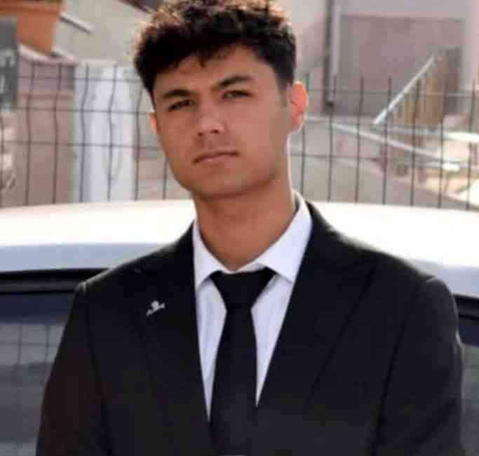 Antalya’nın Kumluca ilçesinde lise son sınıf öğrencisi Hüseyin Karakoyunlu (17),