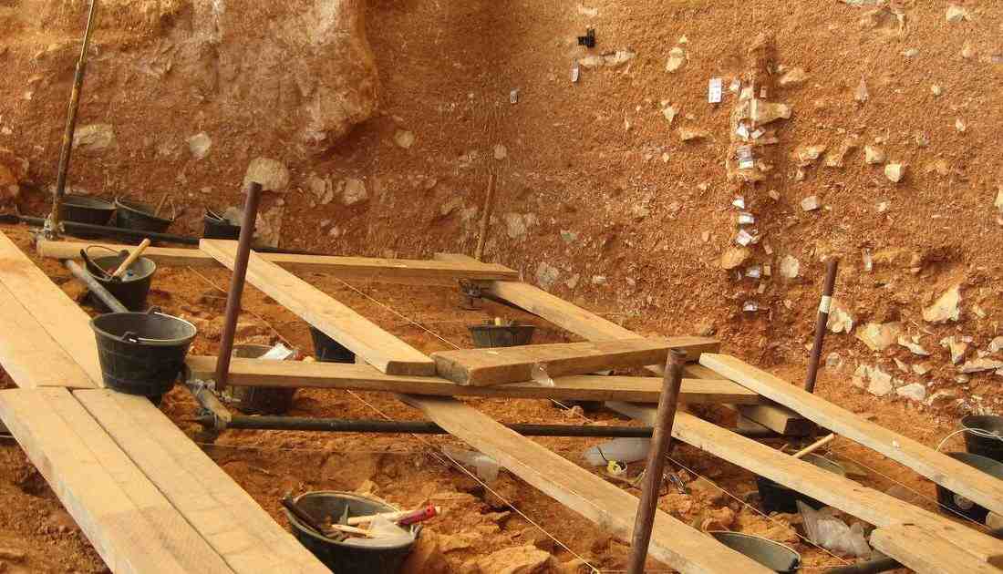 İspanya’da Batı Avrupa’nın En Eski İnsan Kalıntısı Bulundu İspanya’nın Atapuerca bölgesinde, 1,1 ila 1,4 milyon yıl öncesine ait