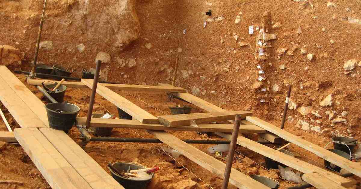 İspanya’nın Atapuerca bölgesinde, 1,1 ila 1,4 milyon yıl öncesine ait