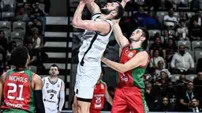 Basketbol Süper Ligi’nin 23. haftasında Beşiktaş Fibabanka, sahasında Yalovaspor’u 103-82