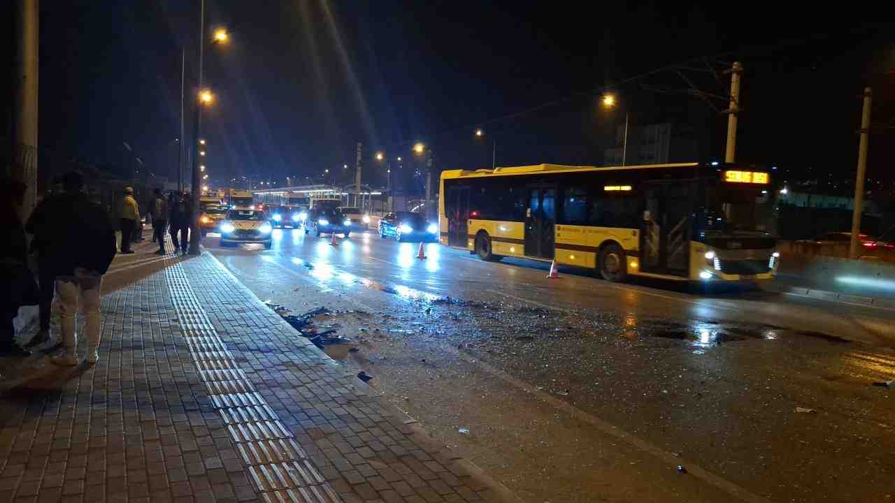 Kazanın Detayları Bursa’nın Gürsu ilçesinde seyir halindeki bir otomobilin halk