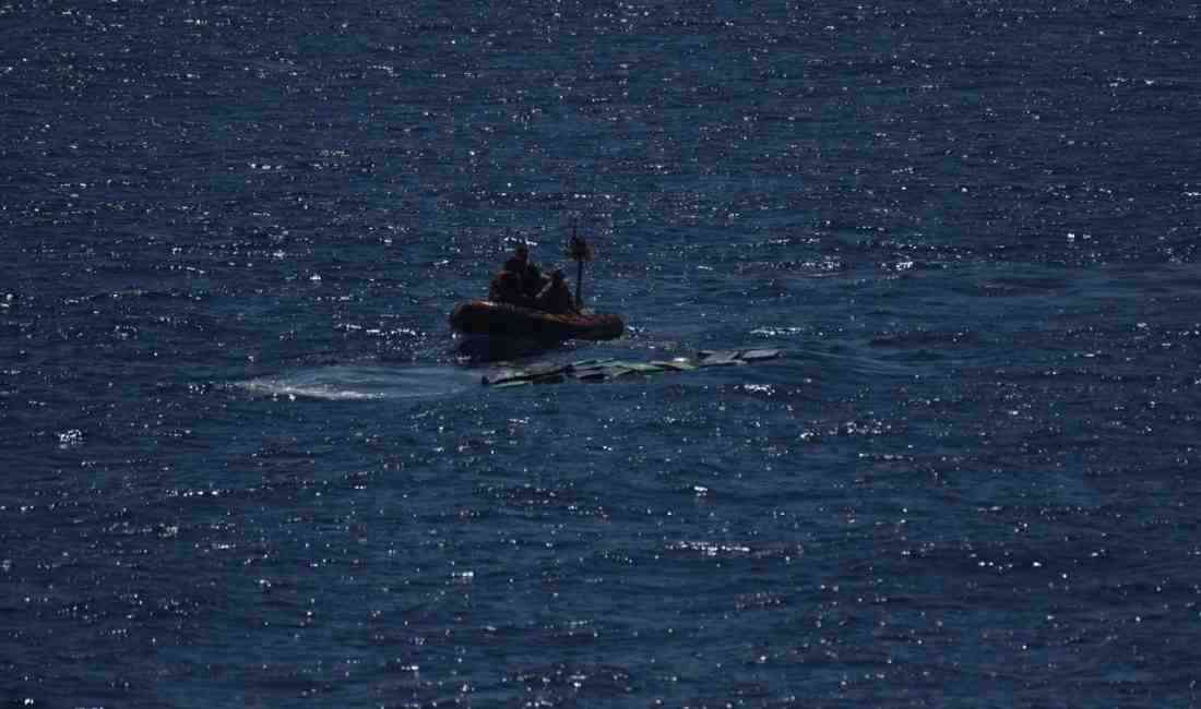 Büyük Okyanus açıklarında kaybolan Perulu balıkçı Maximo Napa Castro, denizde