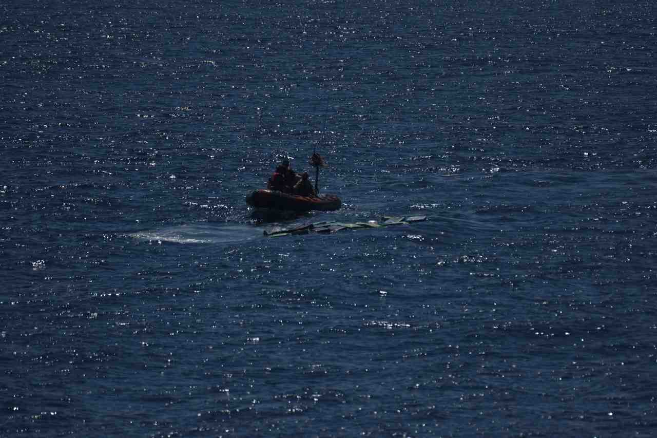 Büyük Okyanus açıklarında kaybolan Perulu balıkçı Maximo Napa Castro, denizde