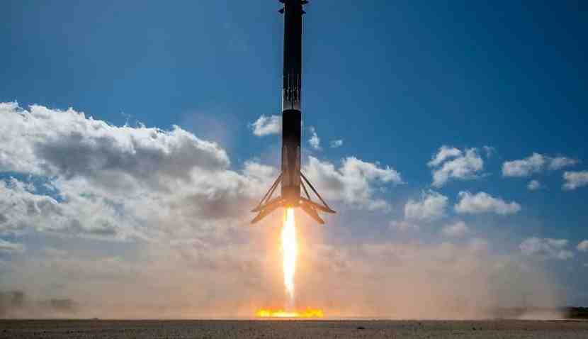 ABD’li uzay mekiği ve roket üreticisi SpaceX, ‘NROL-57’ adlı casus