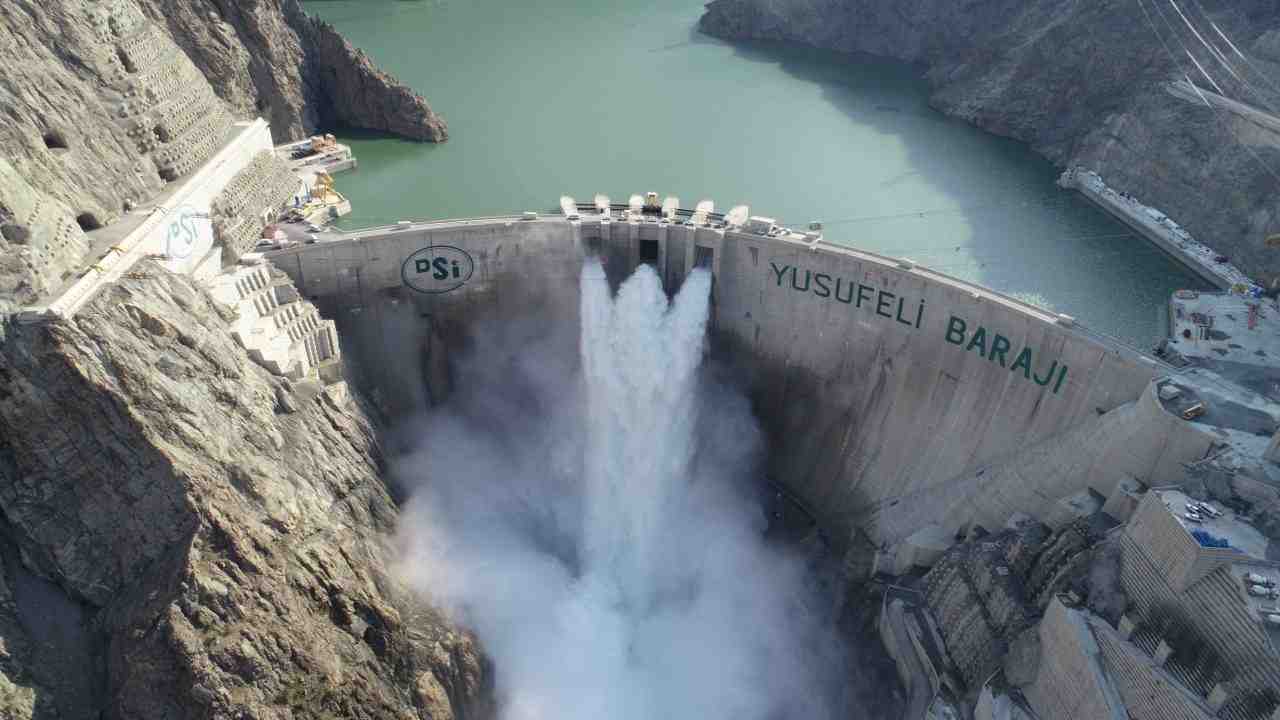 Türkiye’nin En Hızlı Akan Nehri Üzerindeki 5 Baraj Ekonomiye Can