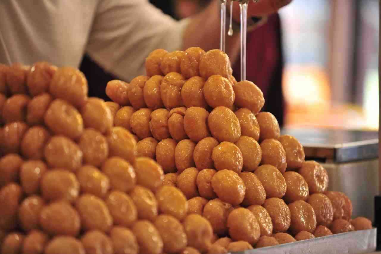 Bursa’da iftar sofralarının vazgeçilmezi haline gelen ramazan helvası, bu yıl