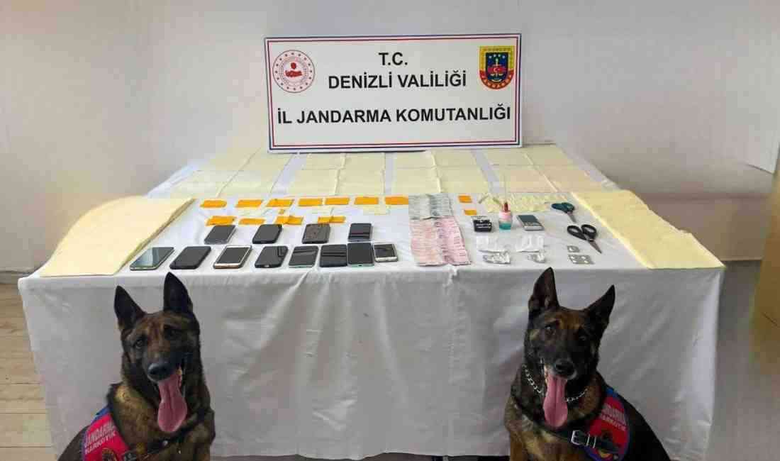 Denizli İl Jandarma Komutanlığı tarafından düzenlenen uyuşturucu operasyonunda 517 bin