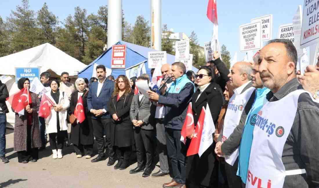 Diyarbakır’da, DEM Parti yönetimindeki belediyeler tarafından işten çıkarılan işçilerin, Büyükşehir