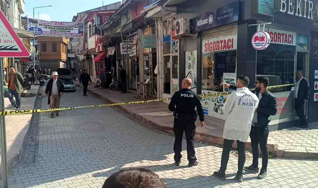 Afyonkarahisar’ın Sandıklı ilçesinde el şakası yüzünden başlayan tartışma pompalı tüfekli