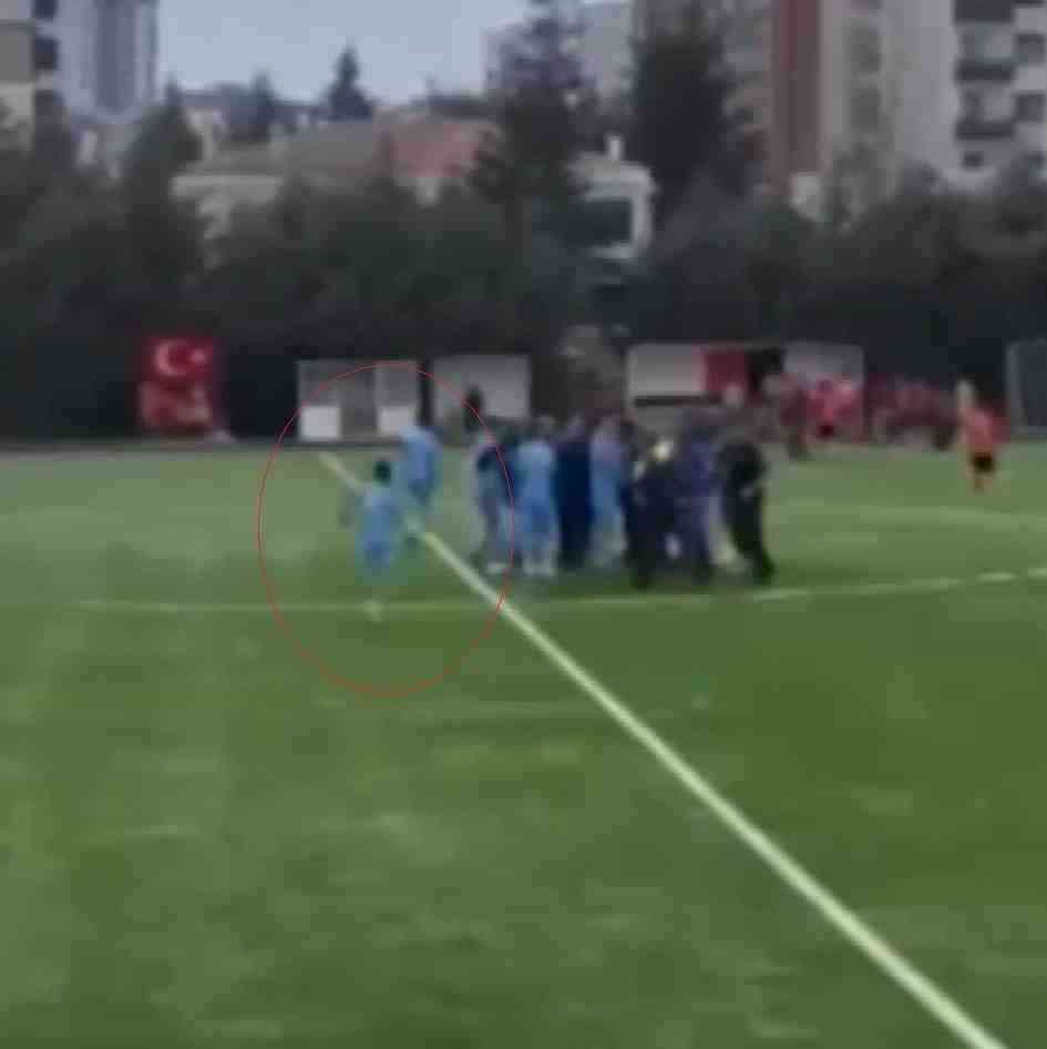 Elazığ’da Yol Spor ile Kovancılar Spor arasında oynanan amatör lig