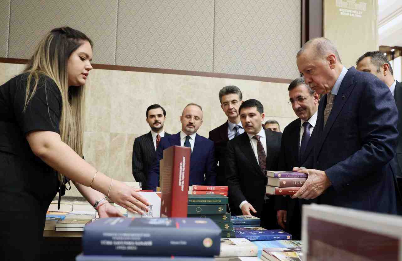 Külliye’de Kitap Fuarı Ziyareti Cumhurbaşkanı Recep Tayyip Erdoğan, iftar programının