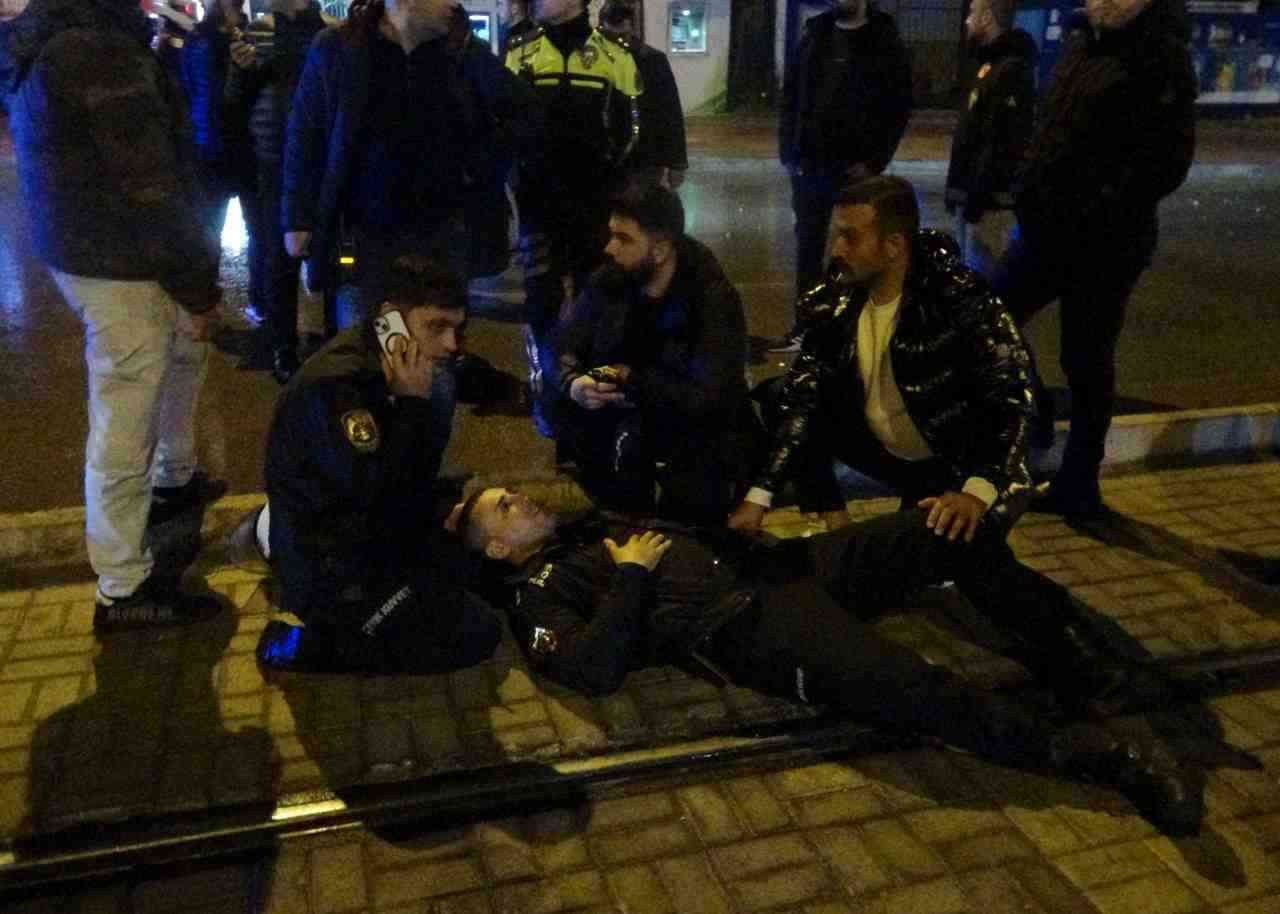 Göstericilerin Attığı Parke Taşı Polis Memuruna İsabet Etti Antalya’da İstanbul