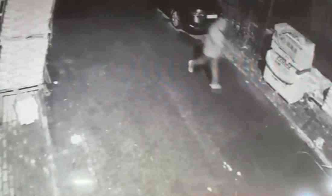 İstanbul Avcılar’da, kendisiyle görüşmeyi reddeden Şengül Selük’ün (44) yüzüne kezzap