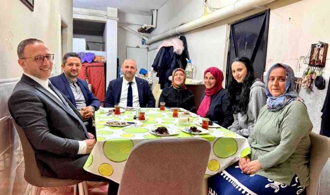 AK Parti İstanbul Teşkilatından 12 Bin Aileye Ramazan Ziyareti ‘İstanbul’da