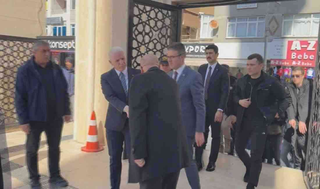 Avcılar’da, babaları Veli Alıcı tarafından öldürülen anne Fikriye Alıcı ve