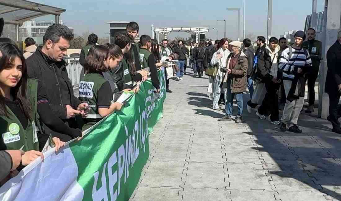 Avcılar Lisesi öğrencileri, 1-7 Mart Yeşilay Haftası kapsamında bağımlılıkla mücadeleye