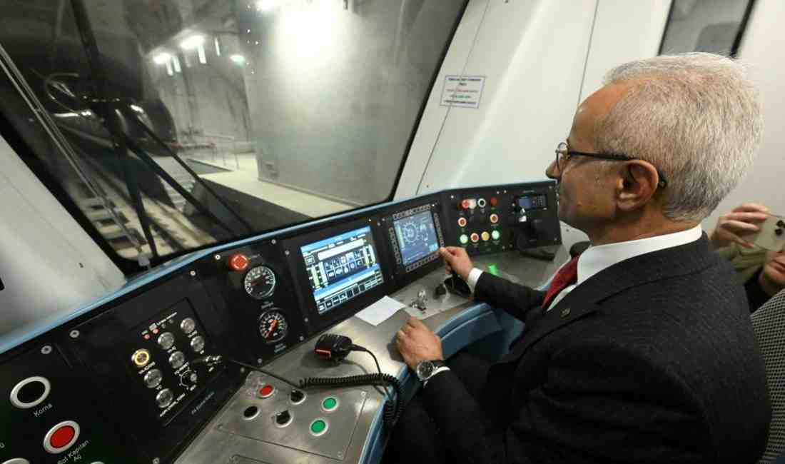 Bakan Uraloğlu: “Arnavutköy-İstanbul Havalimanı Metro Hattı 4,2 Milyon Yolcu Taşıdı” Ulaştırma ve Altyapı Bakanı Abdulkadir Uraloğlu, İstanbul Havalimanı-Arnavutköy metro hattının