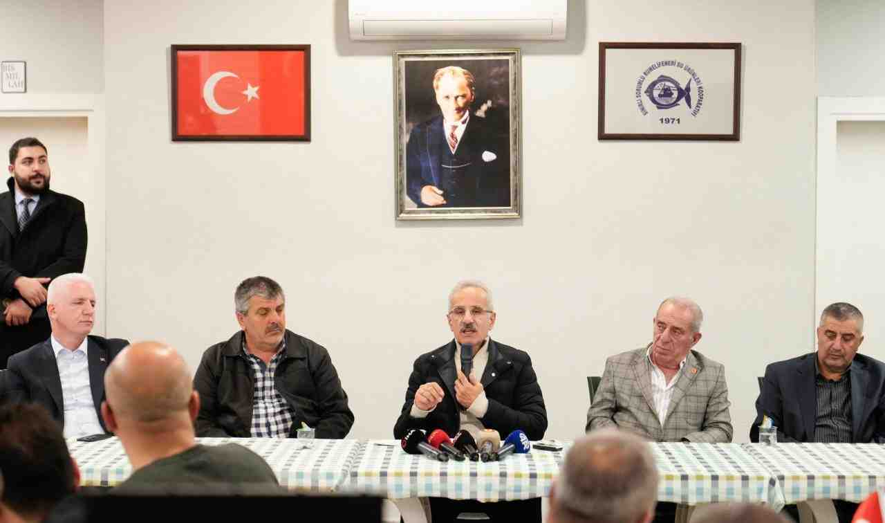 Balıkçılara Sertifika Kolaylığı Müjdesi Ulaştırma ve Altyapı Bakanı Abdulkadir Uraloğlu,