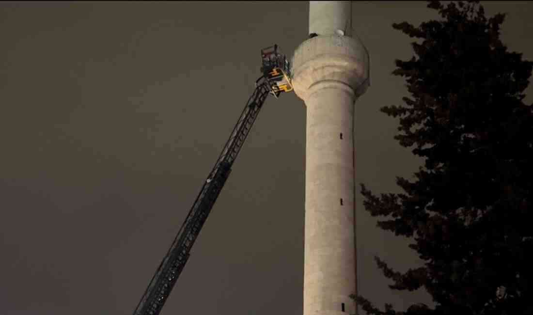 Gece Saatlerinde Korkutan Yangın İstanbul Beyoğlu’nda bulunan tarihi Molla Çelebi