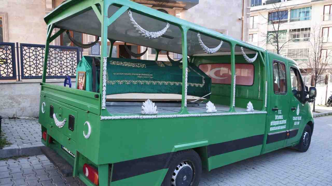 Genç Fenomen Son Yolculuğuna Uğurlandı Sosyal medyada yemek yediği videolarla